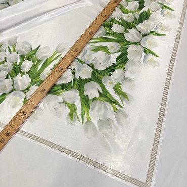 Праздничная скатерть с Тюльпанами